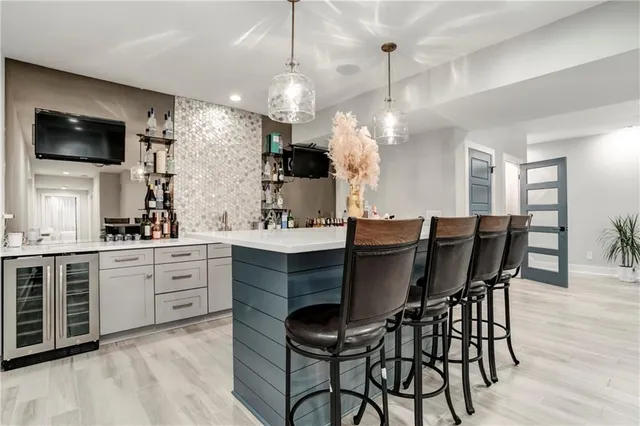 $739,000 | 18732 West 99th Street, Lenexa, KS 66220