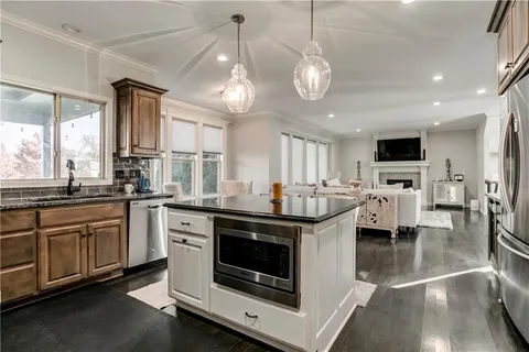 $739,000 | 18732 West 99th Street, Lenexa, KS 66220