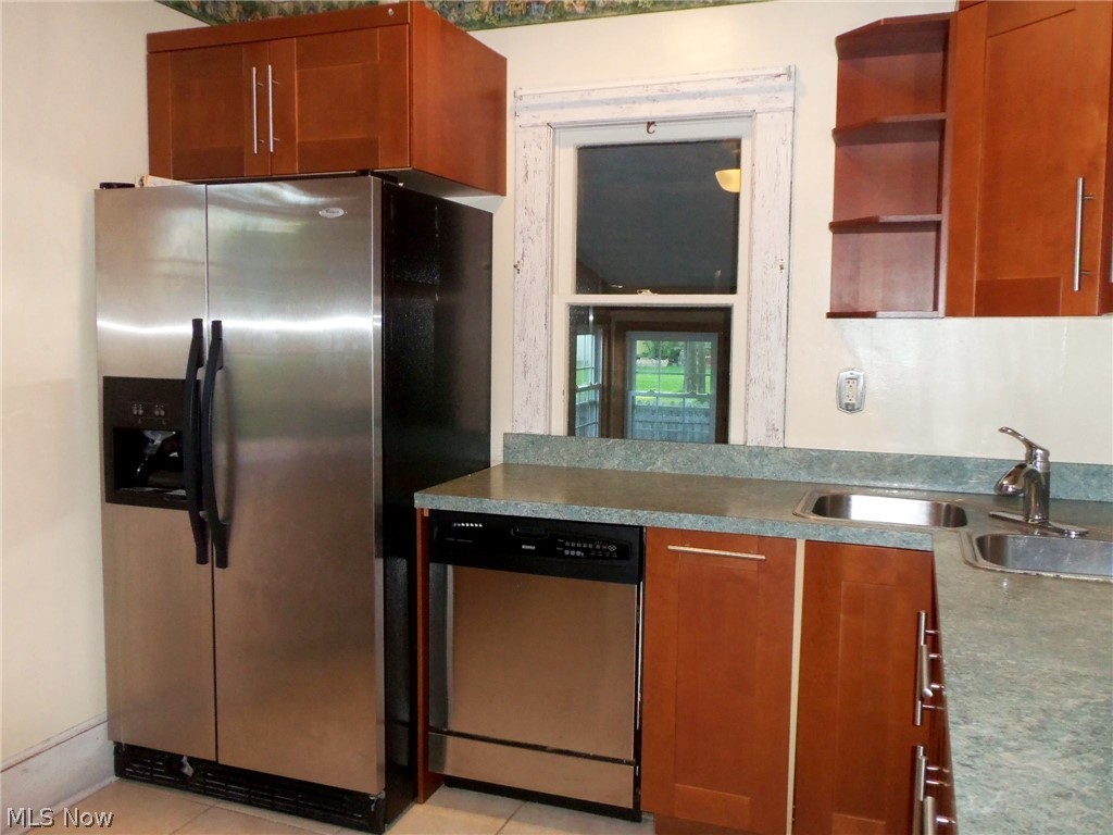 13790 Spring Street Burton, OH 44021 - Photo 7 of 27 Gallery Image 7