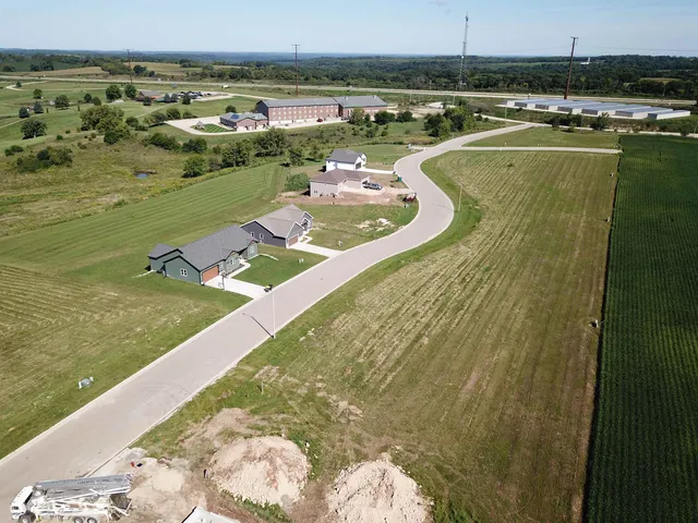 $74,900 | 105 Garrett, Barneveld, WI 53507