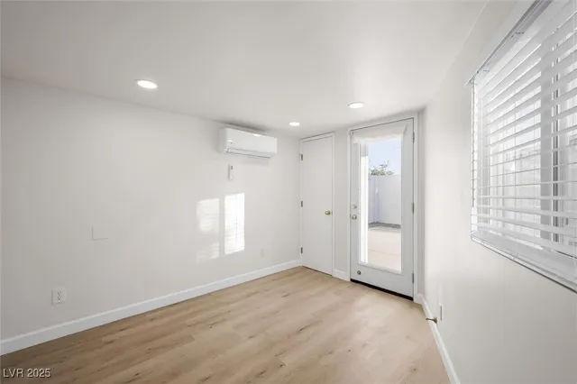 $2,100 | 4315 Ridgedale Avenue, Las Vegas, NV 89121