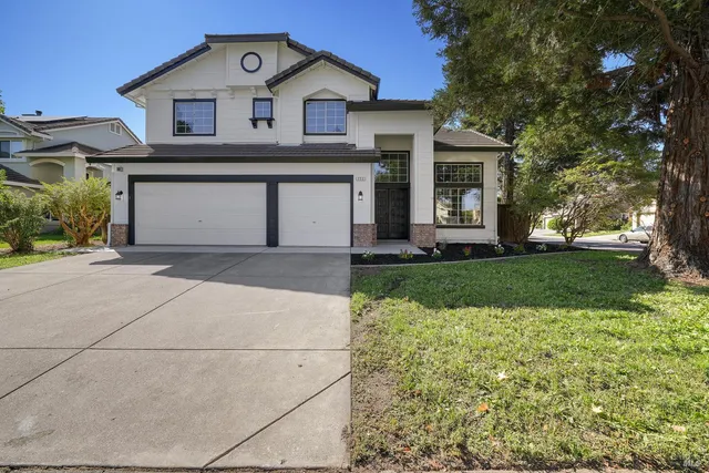 $680,000 | 330 Sussex Circle, Vacaville, CA 95687