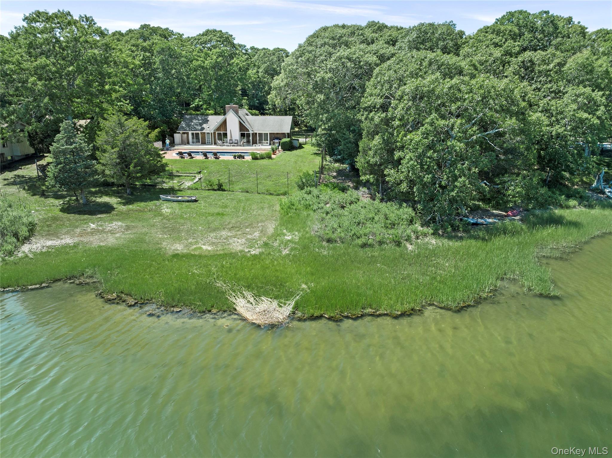 59 Isle Of Wight Road East Hampton, NY 11937 - Photo 3 of 26 Gallery Image 3