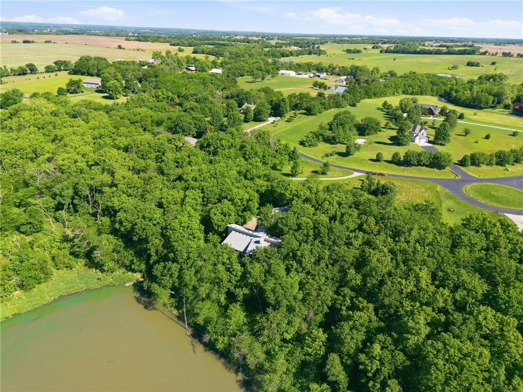 16371 Lake Point Drive Bonner Springs, KS 66012 - Photo 70 of 82