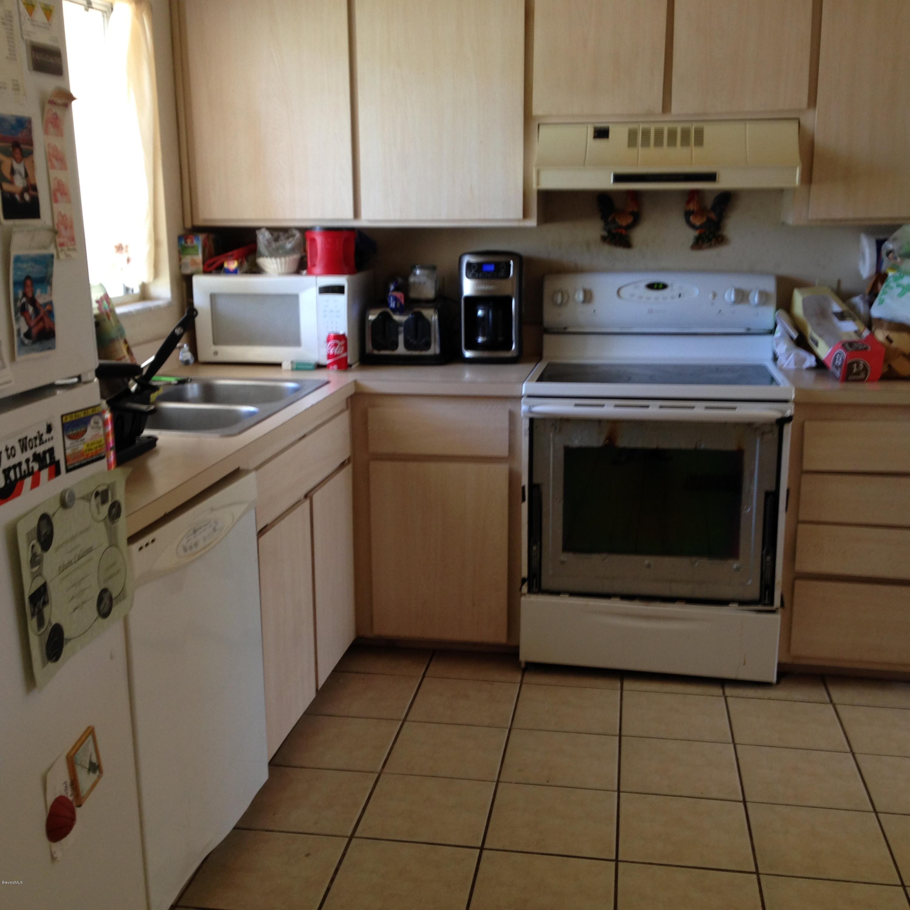 4075 Delespine Road Cocoa, FL 32927 - Photo 4 of 7 Kitchen
