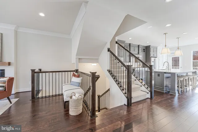 $1,100,000 | 11695 Sunrise Square Place, Reston, VA 20191