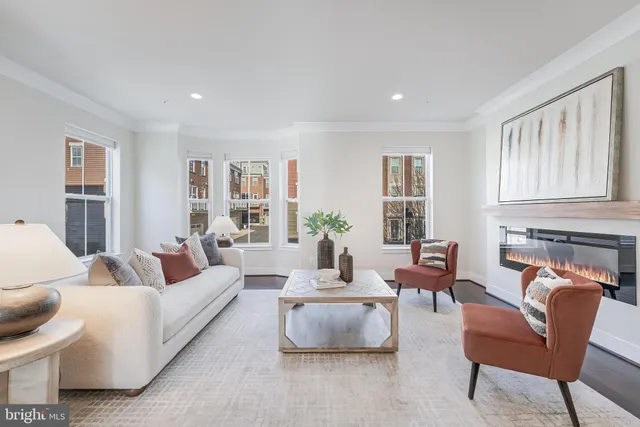 $1,100,000 | 11695 Sunrise Square Place, Reston, VA 20191