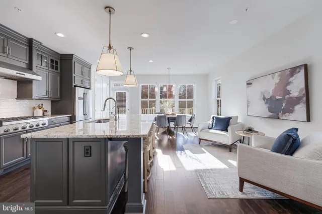 $1,100,000 | 11695 Sunrise Square Place, Reston, VA 20191