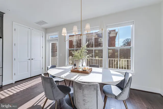 $1,100,000 | 11695 Sunrise Square Place, Reston, VA 20191