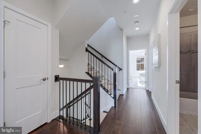 $1,100,000 | 11695 Sunrise Square Place, Reston, VA 20191