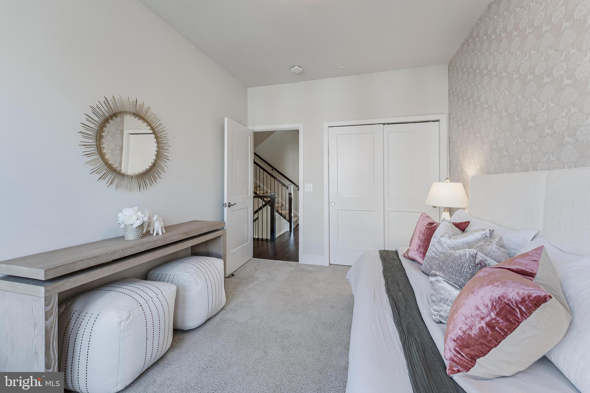 11695 Sunrise Square Place Reston, VA 20191 - Photo 38 of 72 a living room with furniture