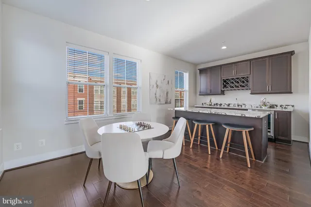 $1,100,000 | 11695 Sunrise Square Place, Reston, VA 20191