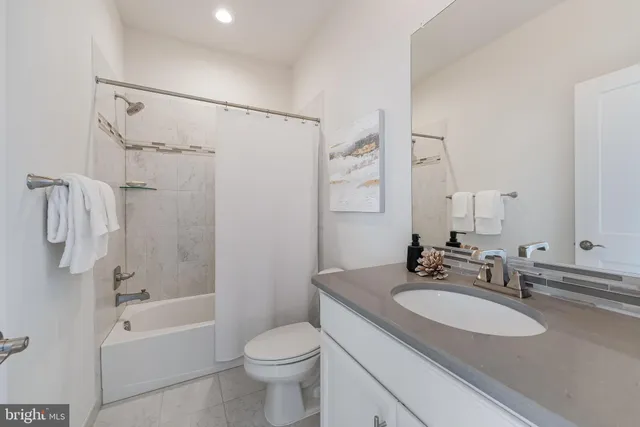 $1,100,000 | 11695 Sunrise Square Place, Reston, VA 20191