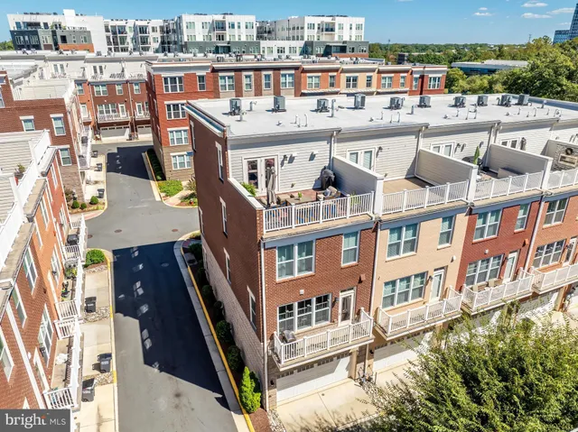 $1,100,000 | 11695 Sunrise Square Place, Reston, VA 20191