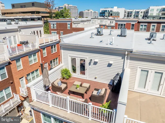 $1,100,000 | 11695 Sunrise Square Place, Reston, VA 20191