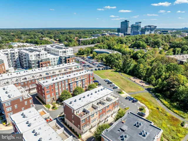 $1,100,000 | 11695 Sunrise Square Place, Reston, VA 20191