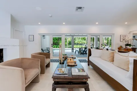 $3,890,000 | 6140 Southwest 121st Street, Pinecrest, FL 33156