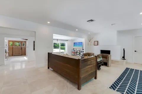 $3,890,000 | 6140 Southwest 121st Street, Pinecrest, FL 33156