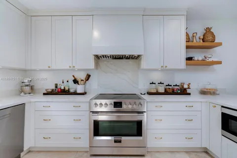 $3,890,000 | 6140 Southwest 121st Street, Pinecrest, FL 33156