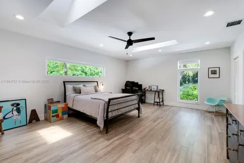 $3,890,000 | 6140 Southwest 121st Street, Pinecrest, FL 33156