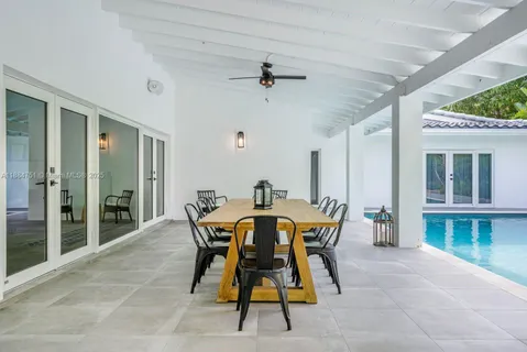 $3,890,000 | 6140 Southwest 121st Street, Pinecrest, FL 33156