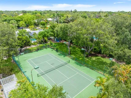 $3,890,000 | 6140 Southwest 121st Street, Pinecrest, FL 33156