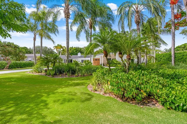 $3,890,000 | 6140 Southwest 121st Street, Pinecrest, FL 33156
