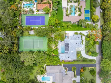 $3,890,000 | 6140 Southwest 121st Street, Pinecrest, FL 33156
