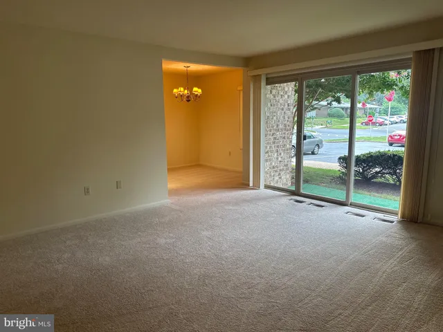a view of livingroom with furniture