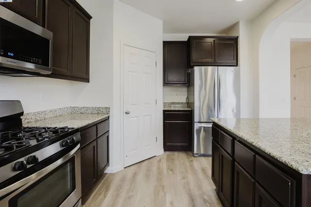 $549,000 | 941 Haycastle Court, Newman, CA 95360