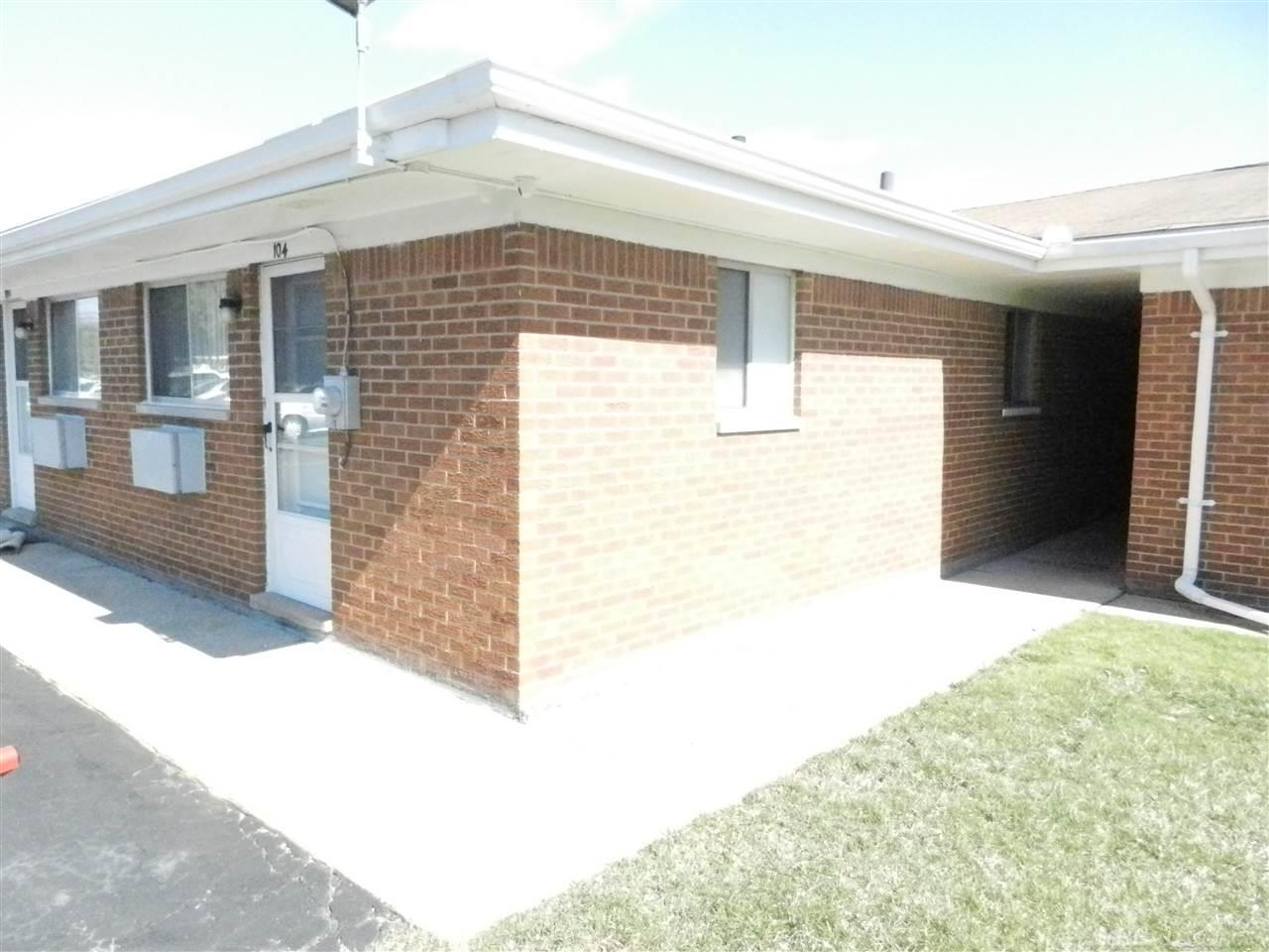24301 Kelly Road, Unit 104 Eastpointe, MI 48021 - Photo 6 of 28