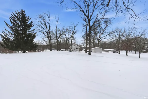 $220,000 | 11440 East 400 North, Grovertown, IN 46531