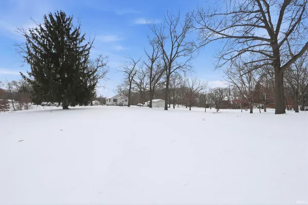 $220,000 | 11440 East 400 North, Grovertown, IN 46531