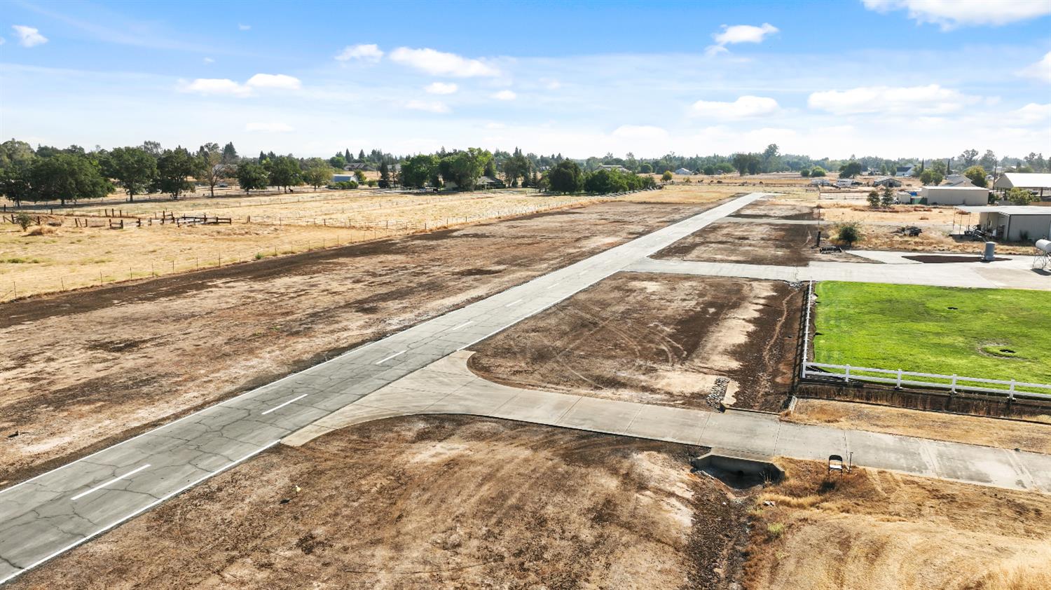 9537 Alta Mesa Road Wilton, CA 95693 - Photo 2 of 33 a view of an ocean beach