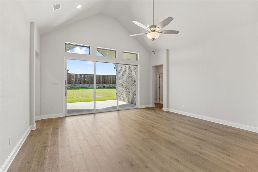 4121 Winnow Lane Joshua, TX 76058 - Photo 14 of 39 11-4121Winnow_017