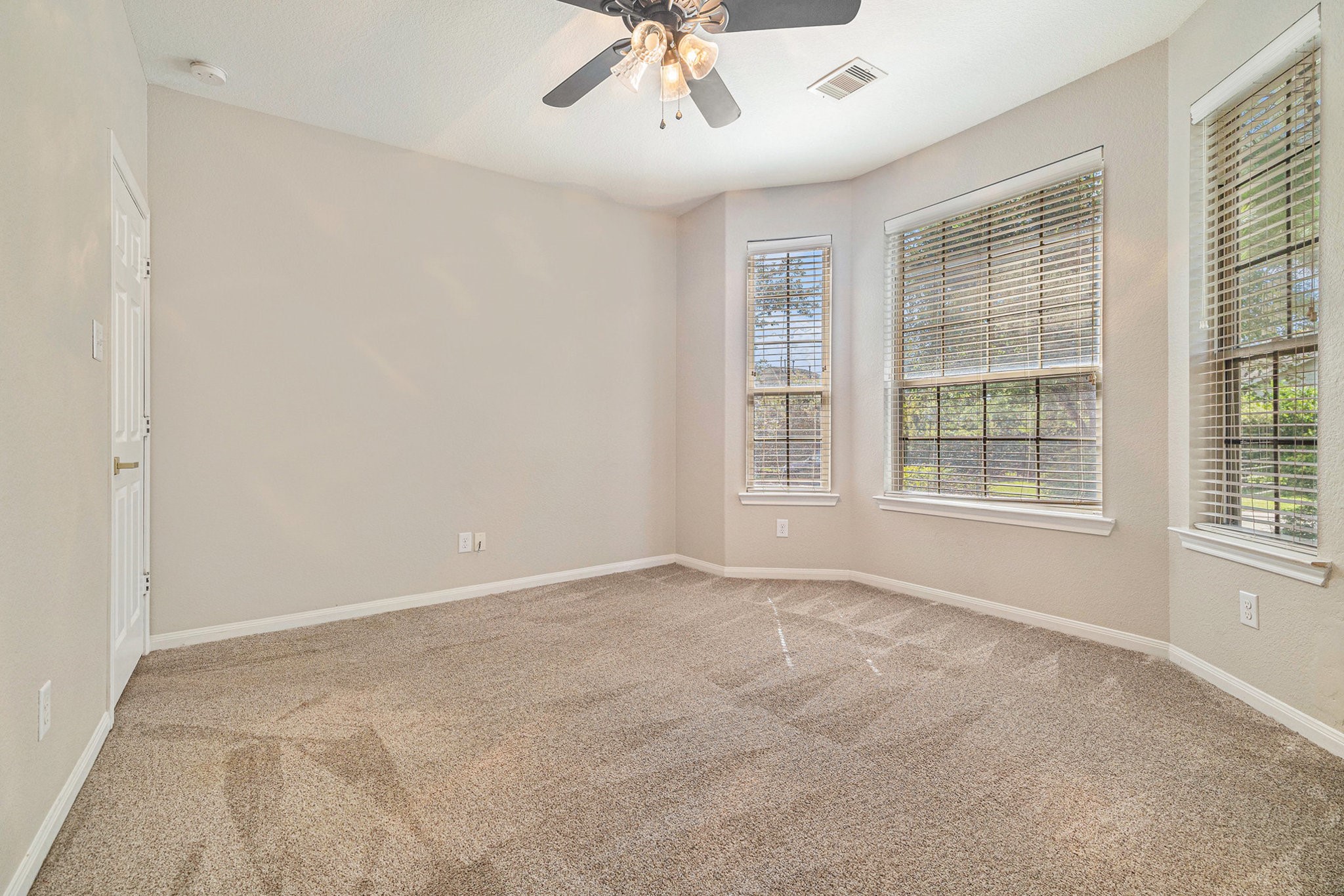 139 North Hawkhurst Circle Magnolia, TX 77354 - Photo 14 of 26 a view of an empty room with a window