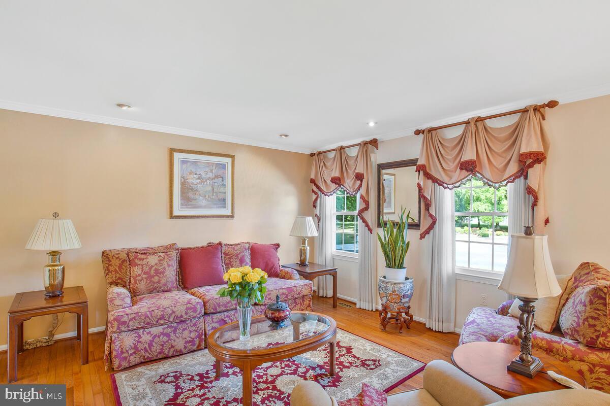 8926 Santeetlah Road Clinton, MD 20735 - Photo 6 of 45