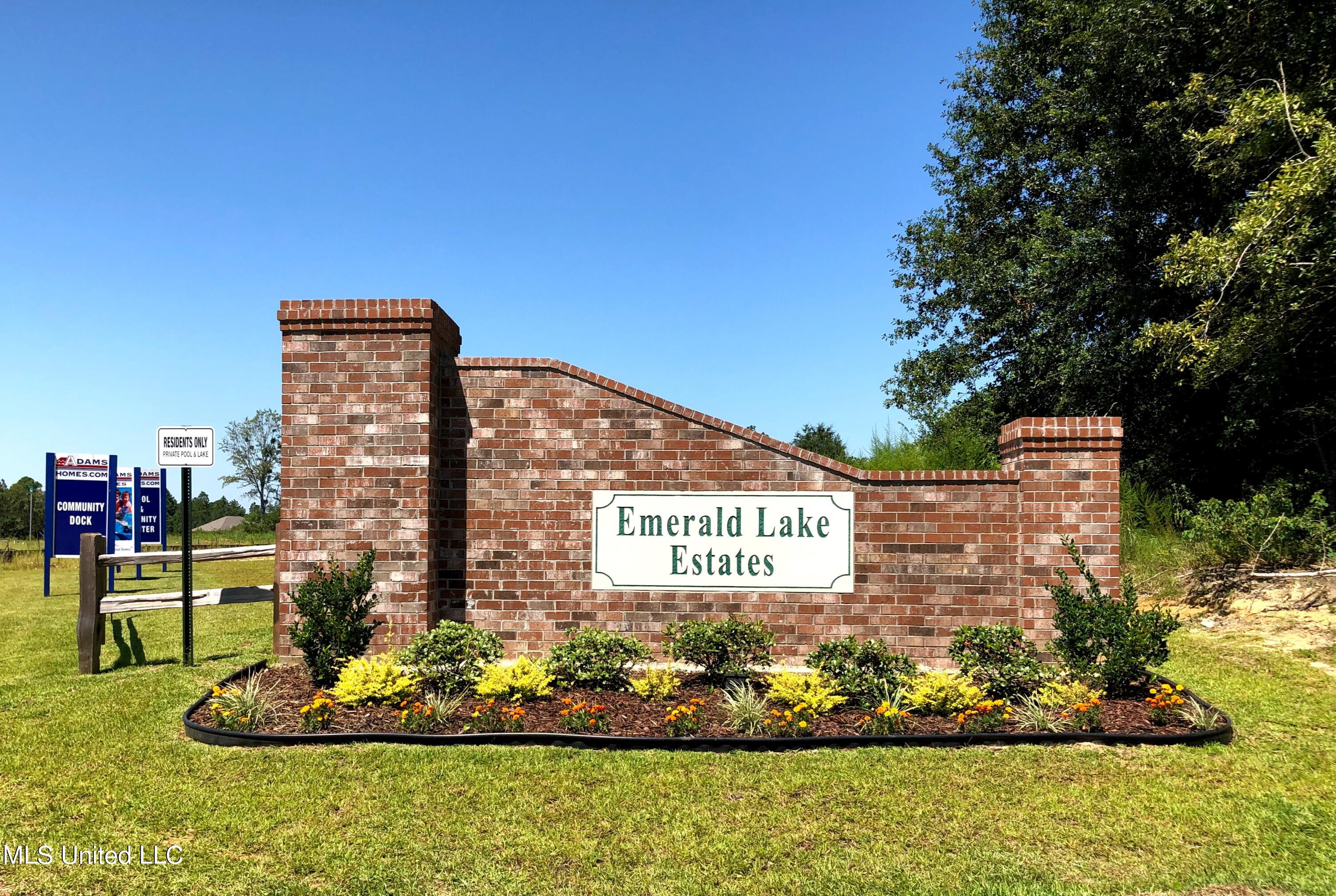 6211 Roxanne Way Biloxi, MS 39532 - Photo 14 of 62 Emerald Lake Estates