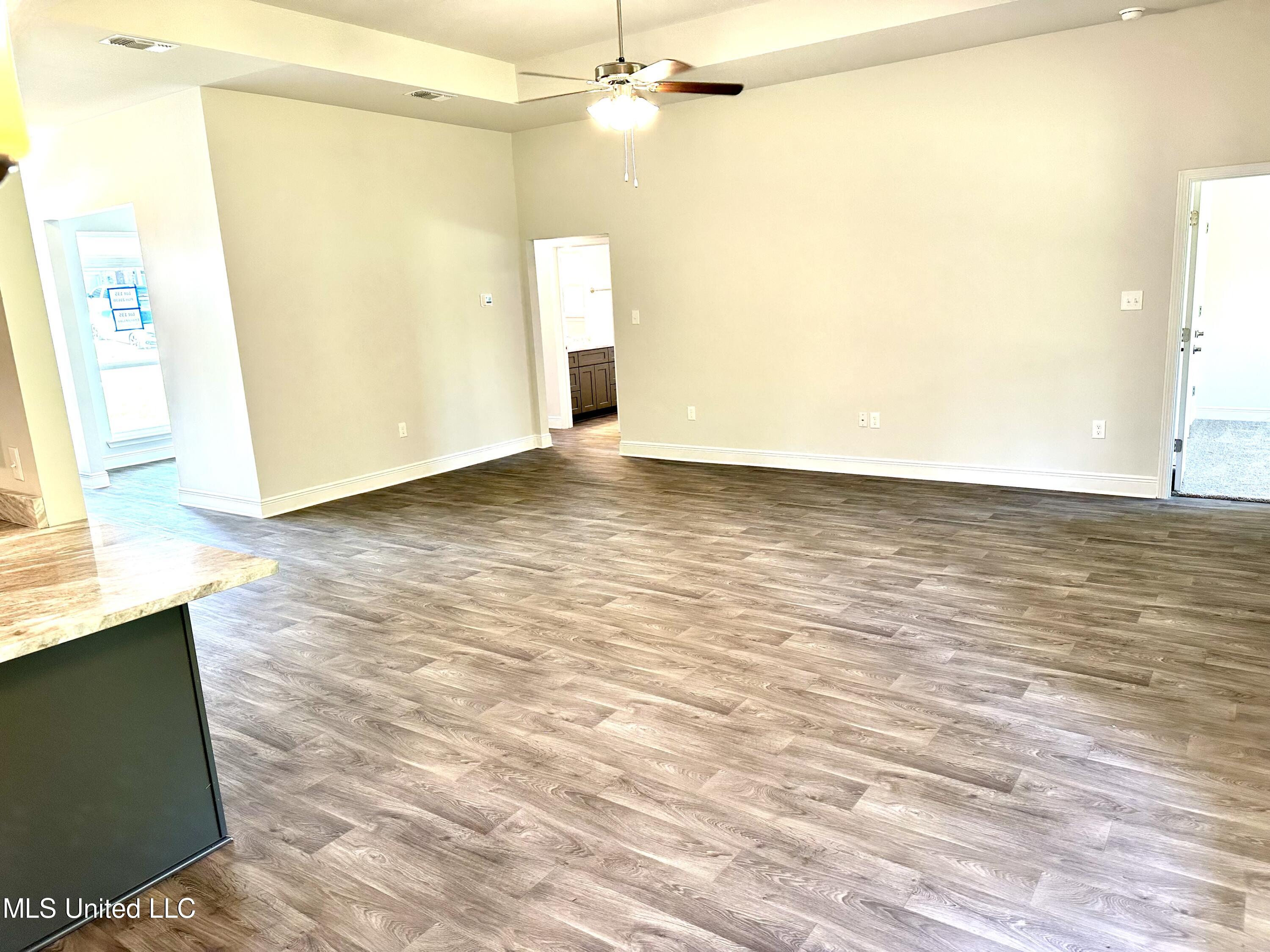 6211 Roxanne Way Biloxi, MS 39532 - Photo 22 of 62 IMG_0979