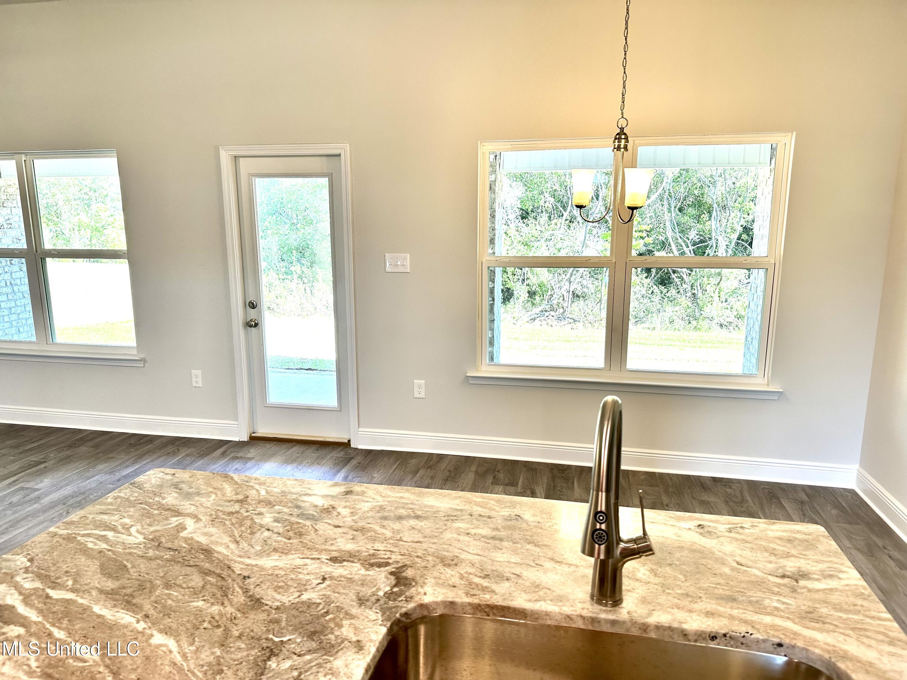 6211 Roxanne Way Biloxi, MS 39532 - Photo 25 of 62 IMG_0976