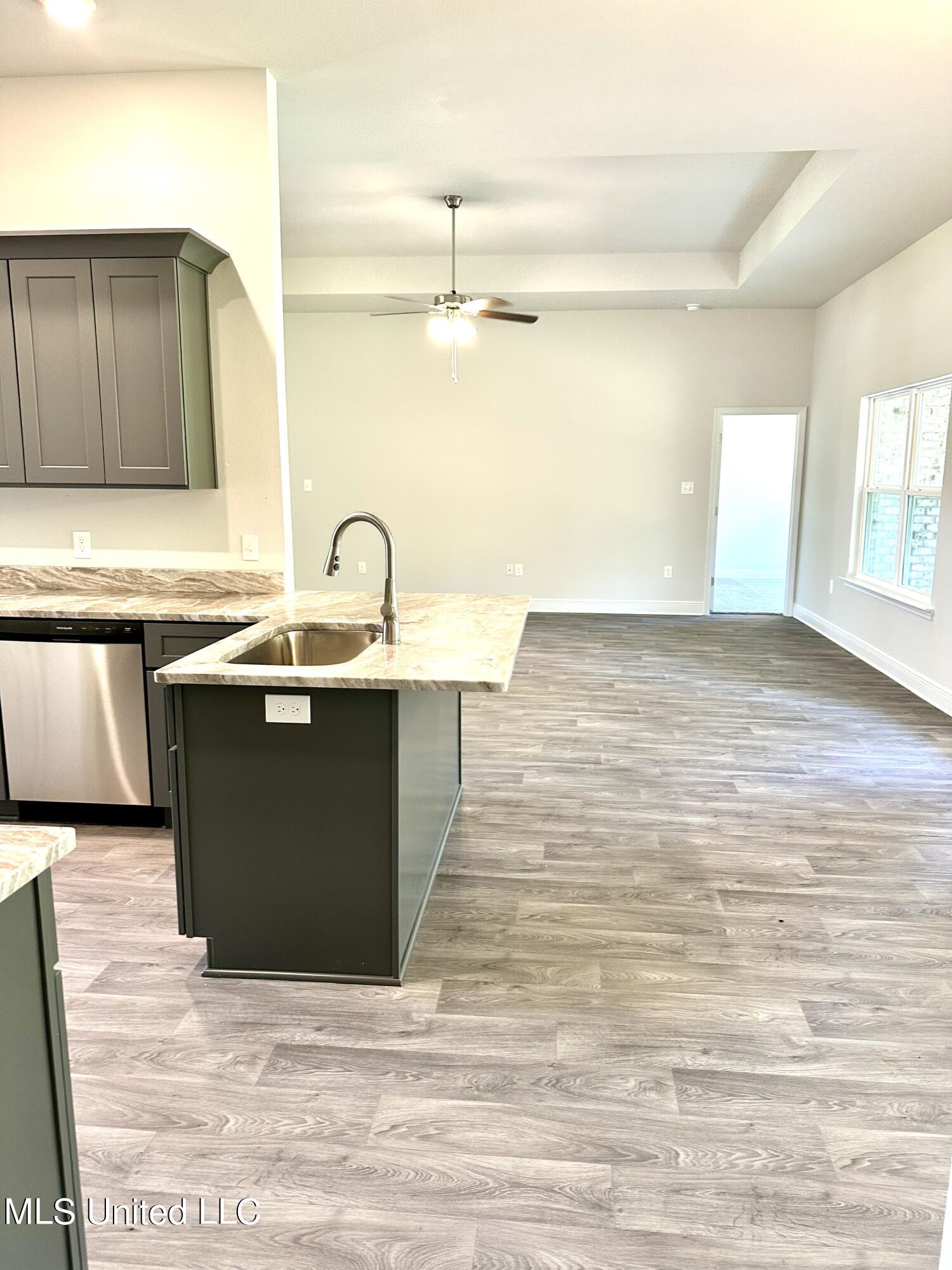 6211 Roxanne Way Biloxi, MS 39532 - Photo 36 of 62 IMG_0965