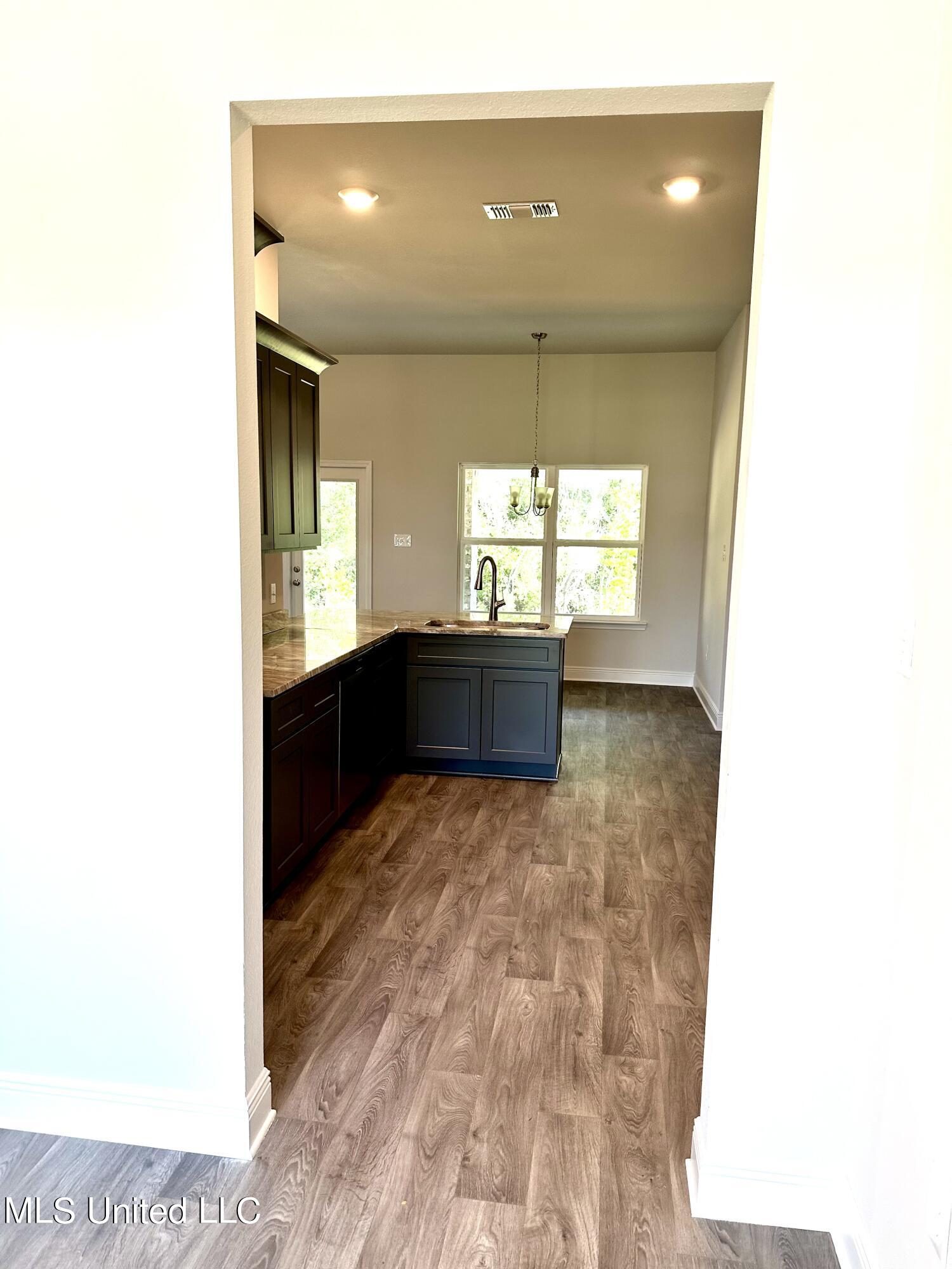 6211 Roxanne Way Biloxi, MS 39532 - Photo 39 of 62 IMG_0962