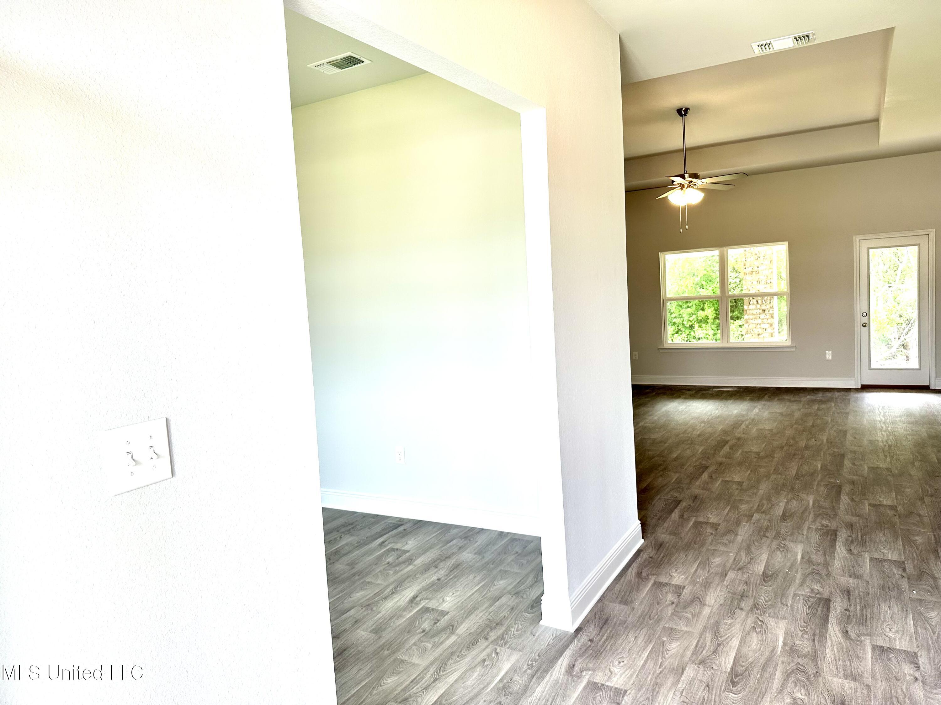 6211 Roxanne Way Biloxi, MS 39532 - Photo 49 of 62 IMG_1285