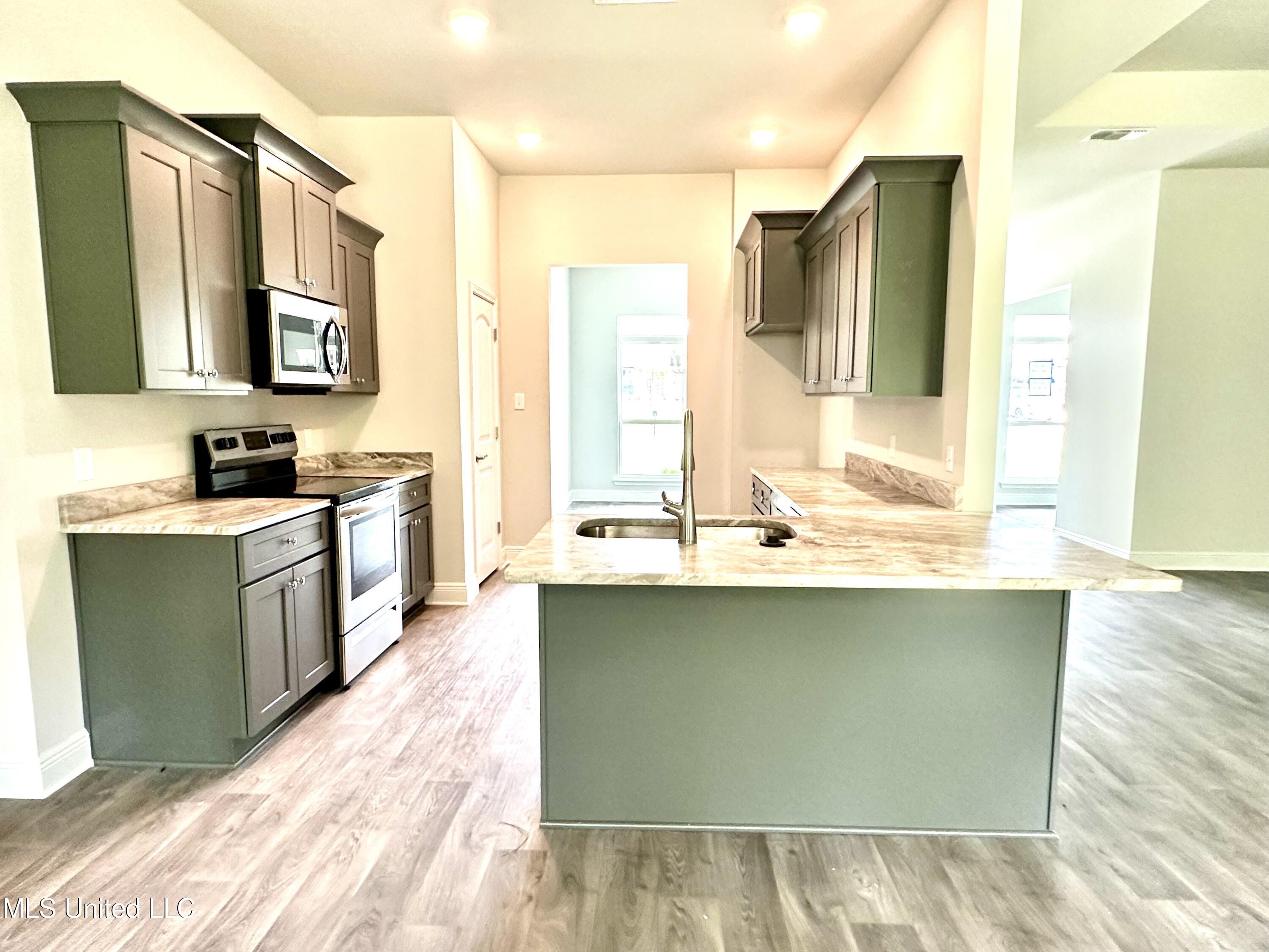 6211 Roxanne Way Biloxi, MS 39532 - Photo 55 of 62 IMG_1302