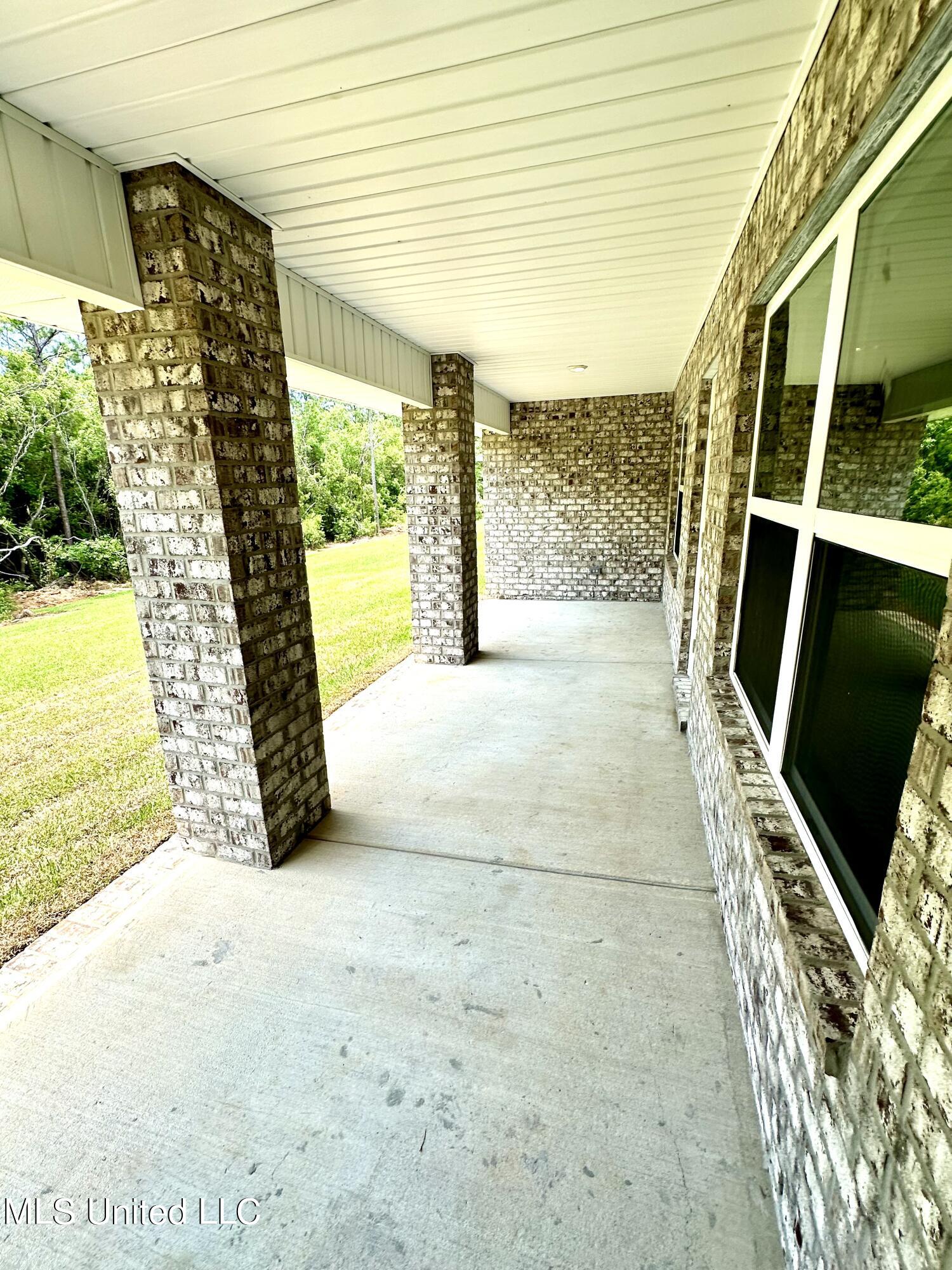 6211 Roxanne Way Biloxi, MS 39532 - Photo 57 of 62 IMG_1327