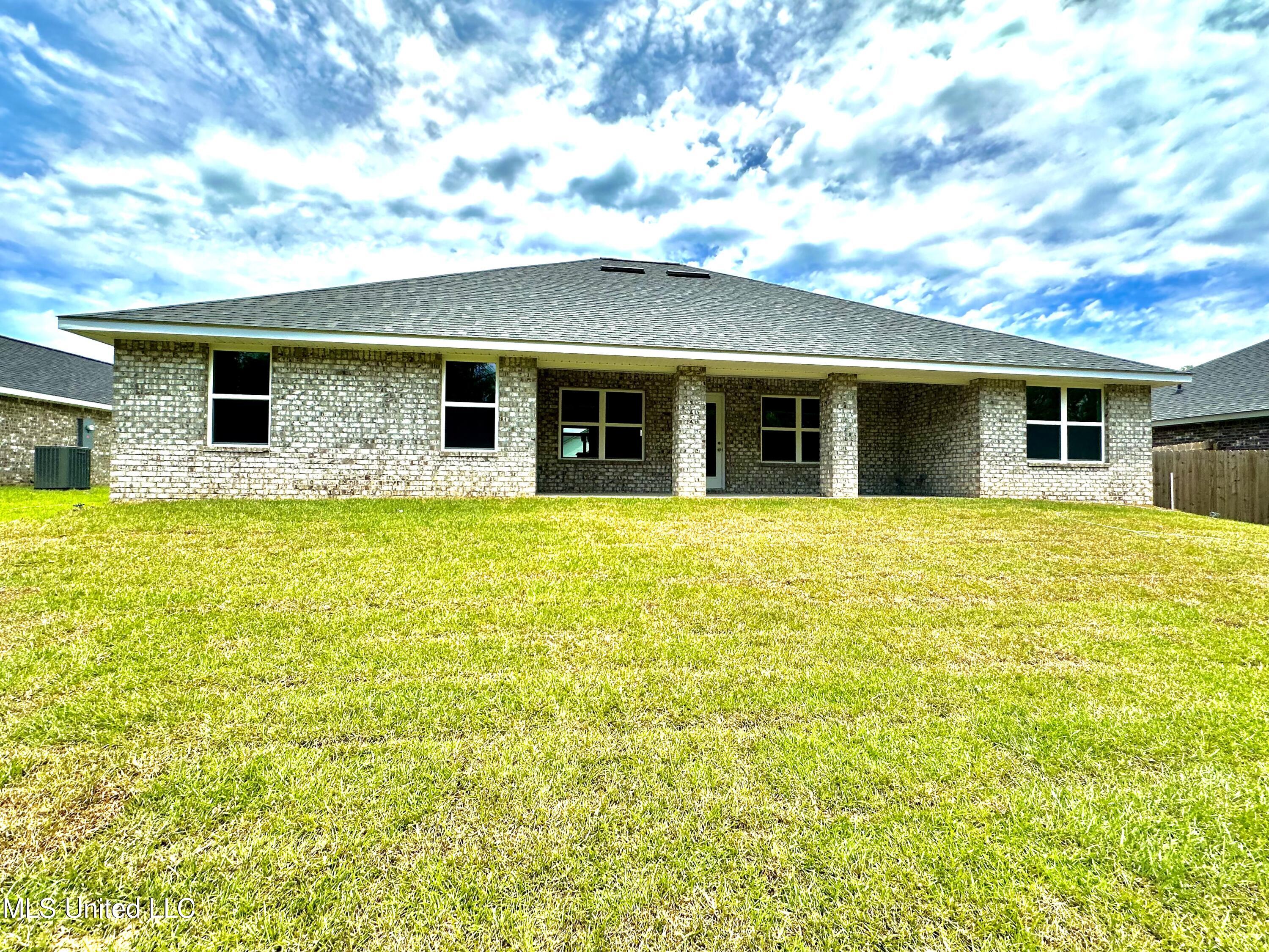 6211 Roxanne Way Biloxi, MS 39532 - Photo 58 of 62 IMG_1326