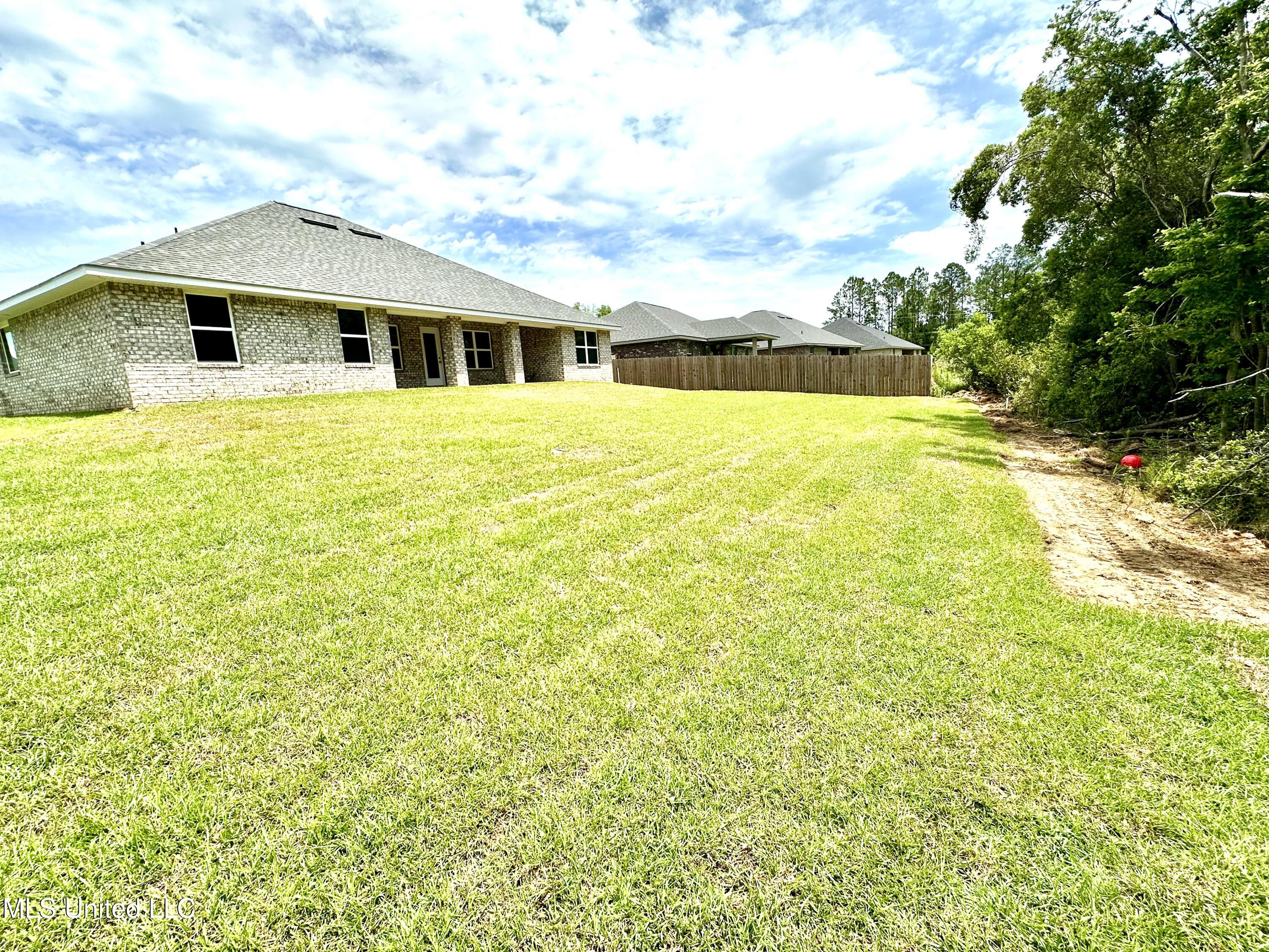 6211 Roxanne Way Biloxi, MS 39532 - Photo 59 of 62 IMG_1325