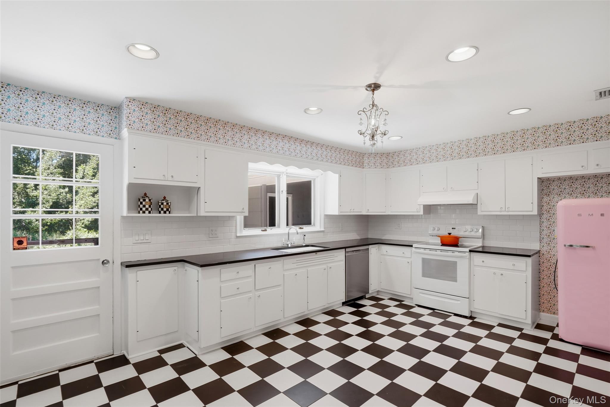 41 Cherry Ridge Road Katonah, NY 10536 - Photo 7 of 20