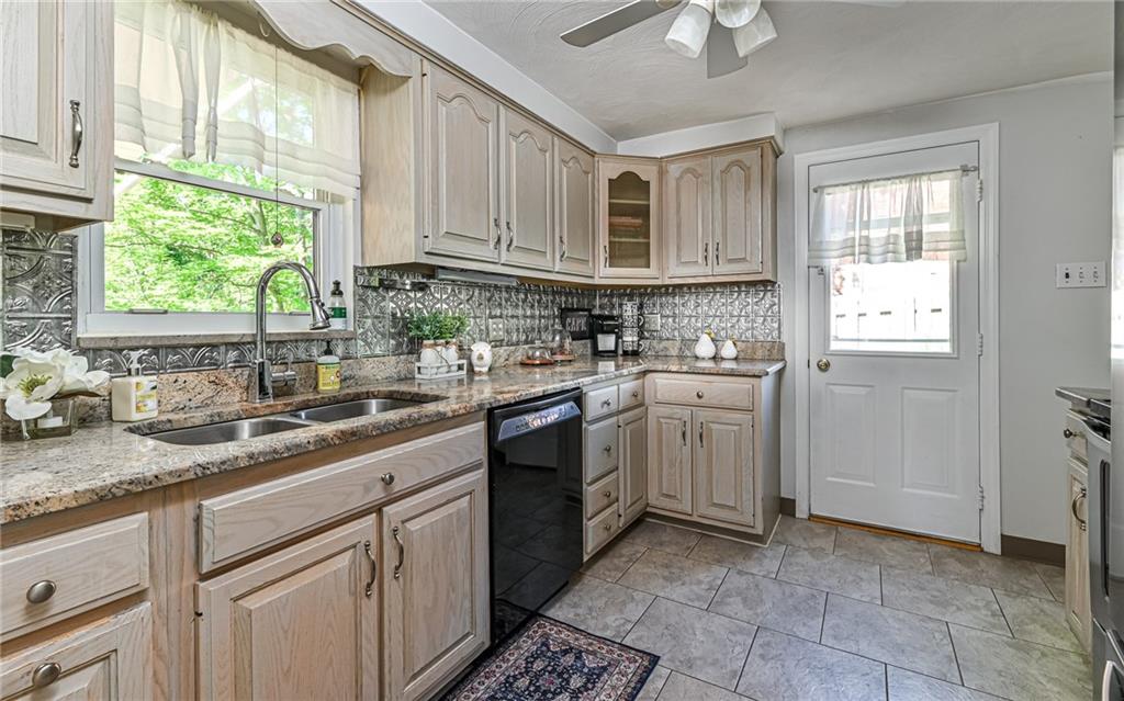 505 Nichols Road Pittsburgh, PA 15237 - Photo 12 of 34 Gallery Image 12