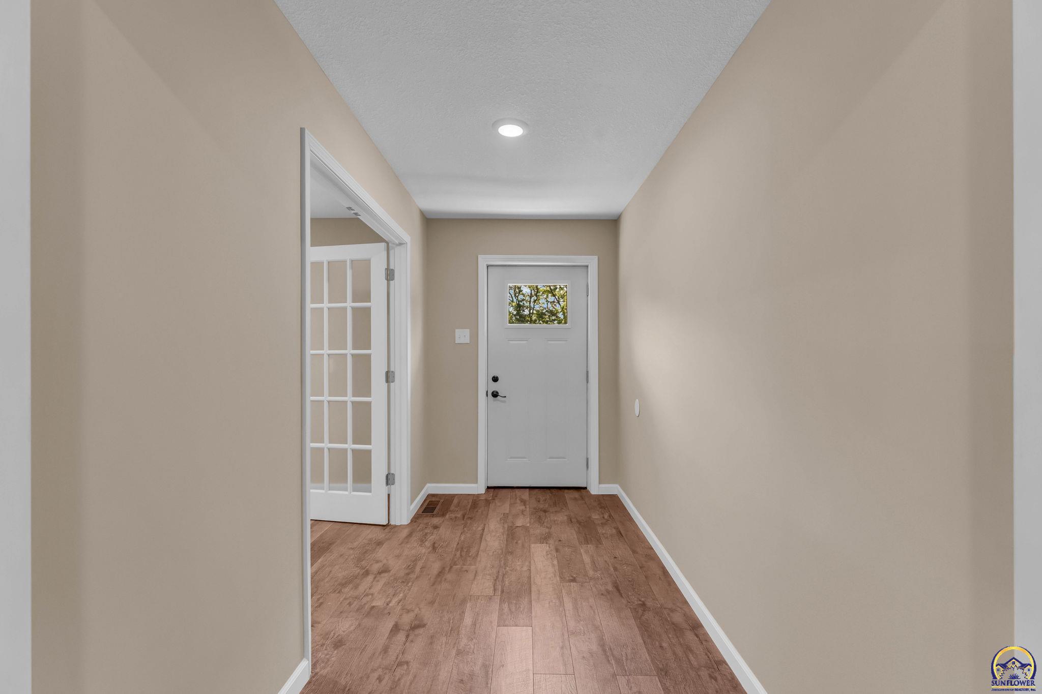8011 Southeast Croco Road Berryton, KS 66409 - Photo 9 of 50